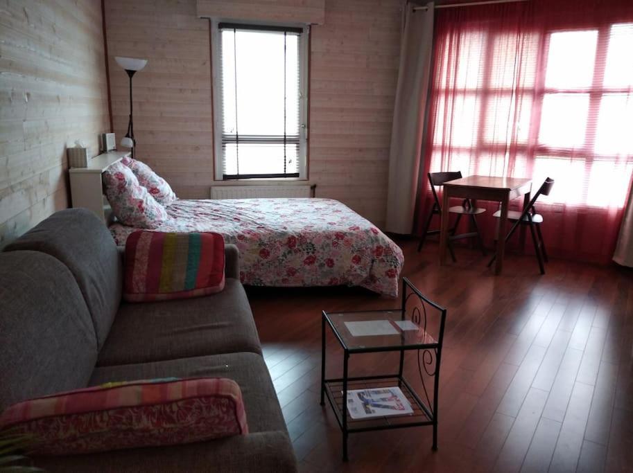 Joli Studio Proche Du Centre Et De La Plage. 두아르느네 외부 사진